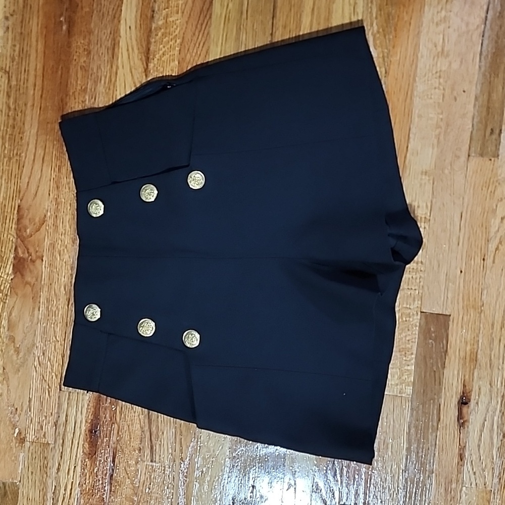 Zara shorts size M.